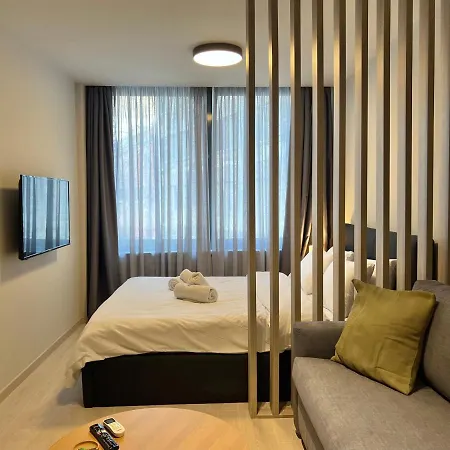 Aura V6 By Halu! Thessaloniki